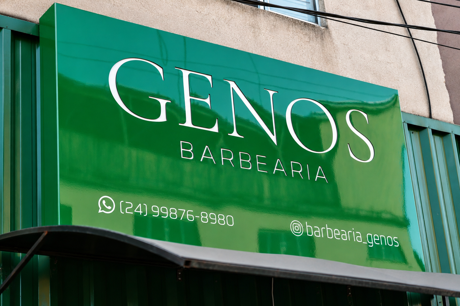 Interior da Barbearia Genos
